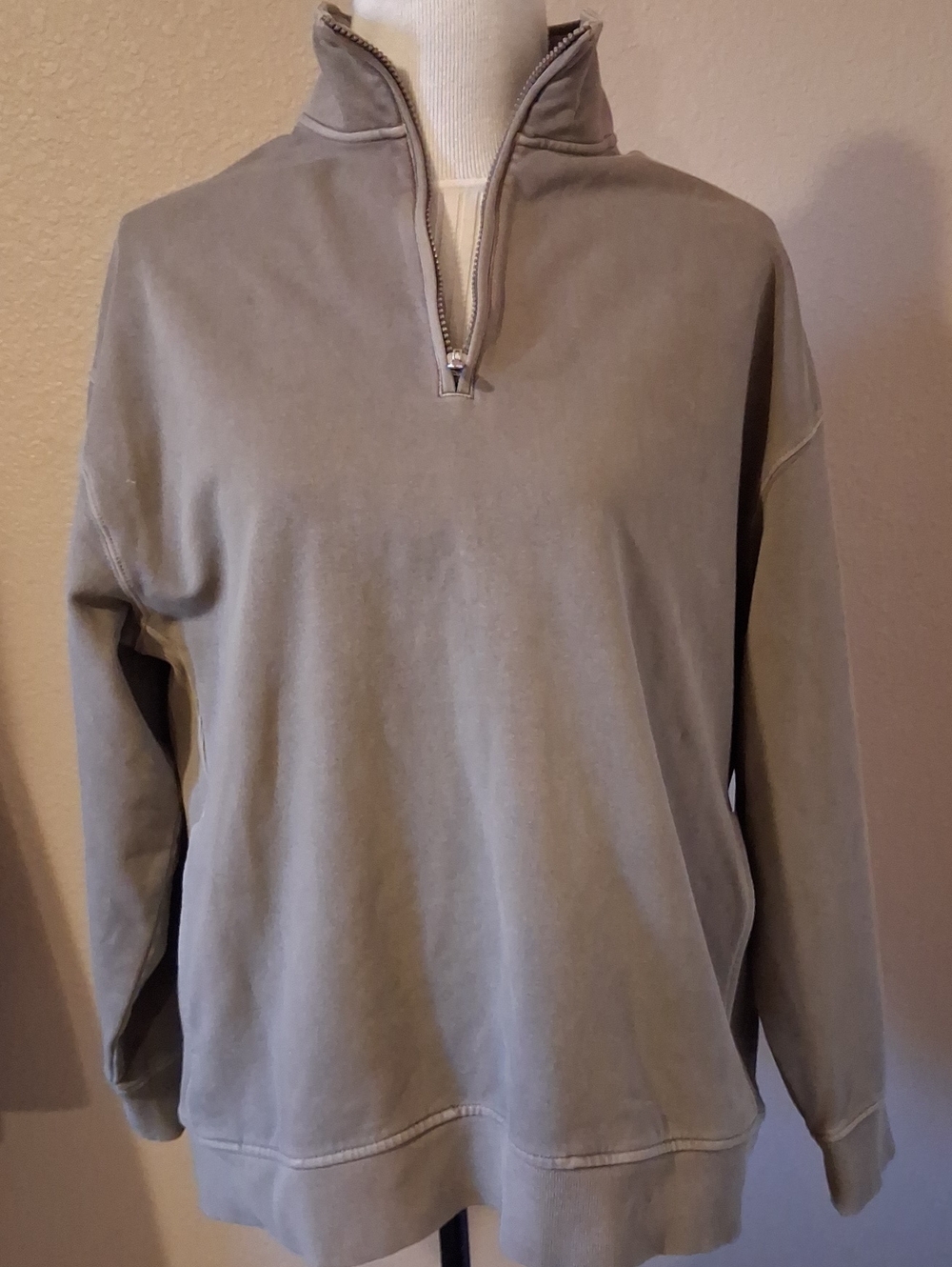 NWT Athleta Women's Sage-Gray Quarter-Zip Pullover Forever Fleece Sweatshirt.(L)